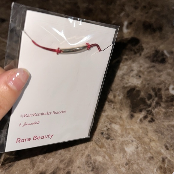 Rare beauty reminder bracelet - Picture 2 of 3